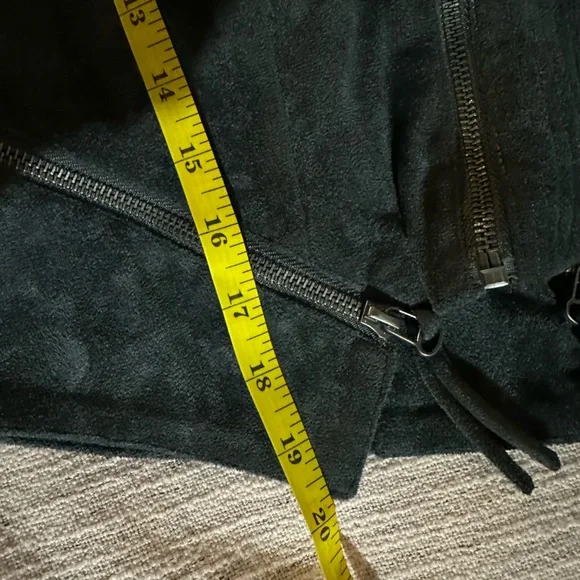 Lulu’s Vegan Suede Moro Jacket Small - Picture 6 of 15